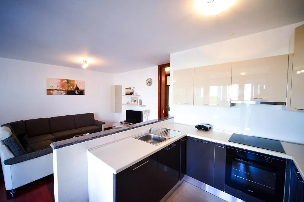 Apartment Mahagony Deluxe Zadar