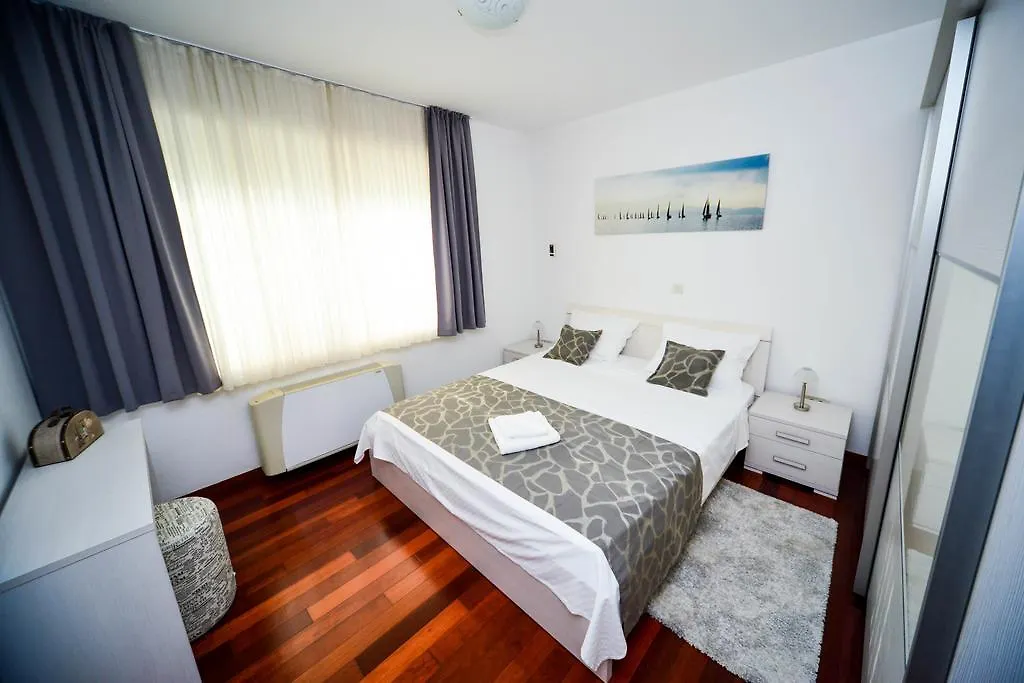 Apartment Mahagony Deluxe Zadar 0*,  Croatia